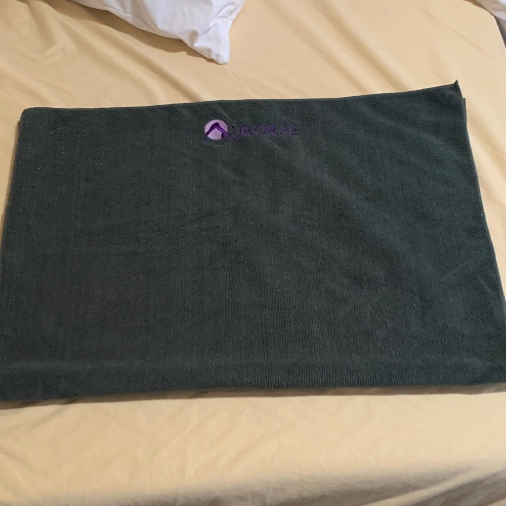 Aurorae yoga mat towel
